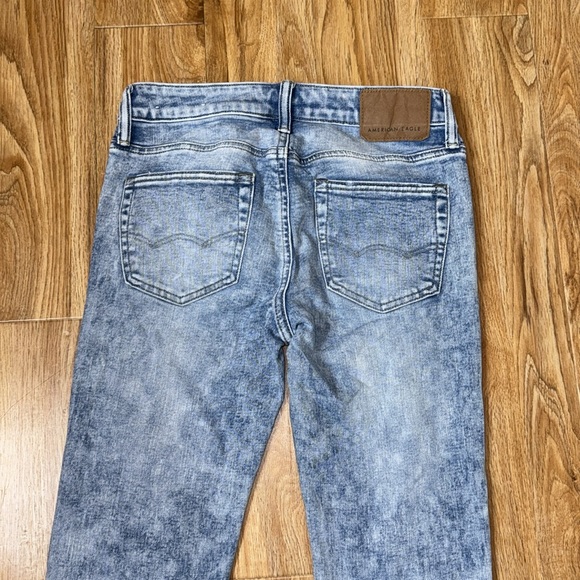 Sale‼️ 2/$50 ✅ Men’s American Eagle Air Flex White Washed Distressed Jeans - Picture 8 of 8